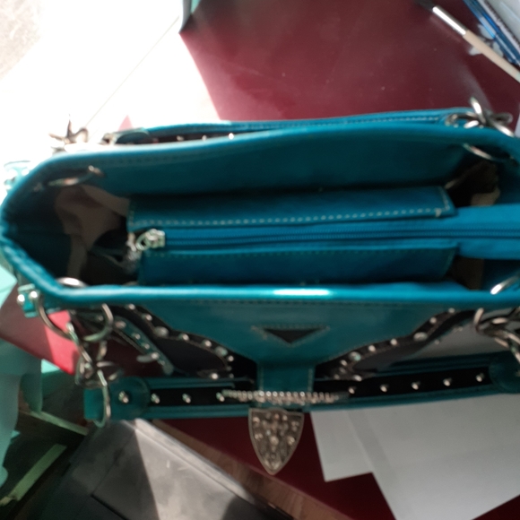 Satchel - Picture 2 of 8